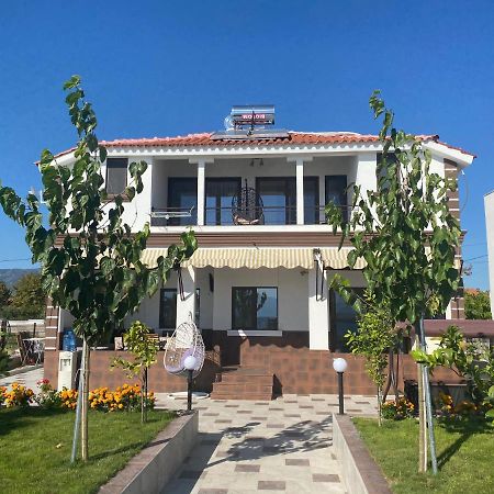 Guest House Costa 1 Kariani Exterior photo